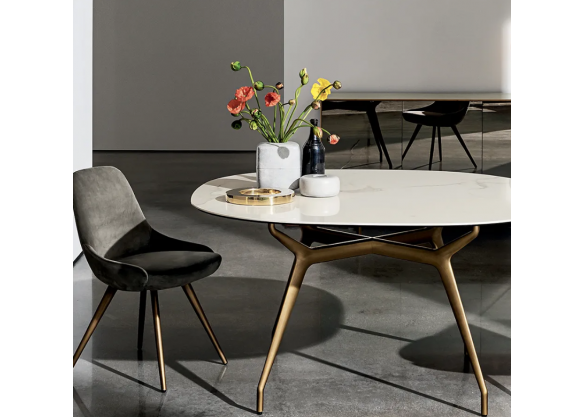 Стол Arkos shaped quadrato от Sovet Italia