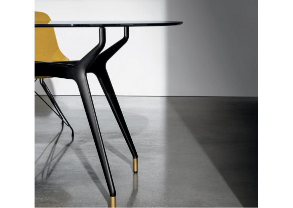 Стол Arkos shaped quadrato от Sovet Italia