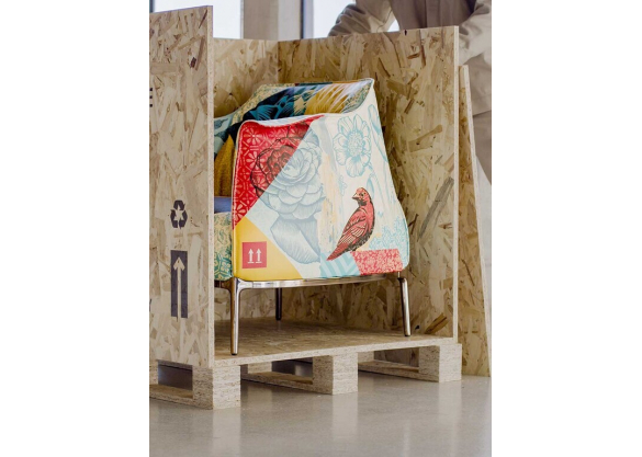 Кресло Archibald Delicate Balance Limited Edition от Poltrona Frau