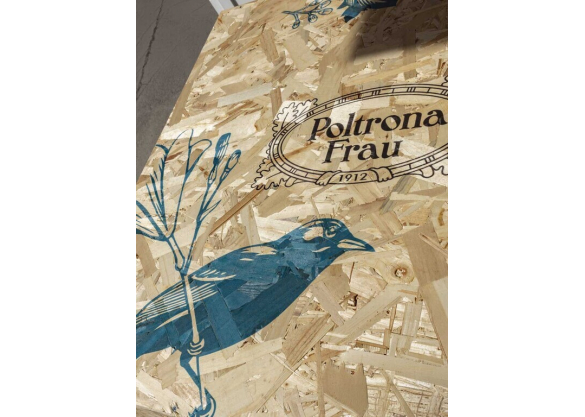 Кресло Archibald Delicate Balance Limited Edition от Poltrona Frau